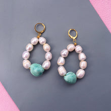 Load image into Gallery viewer, Shell Pearl Earrings
