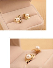 Load image into Gallery viewer, Simulated Pearl Retro Earrings
